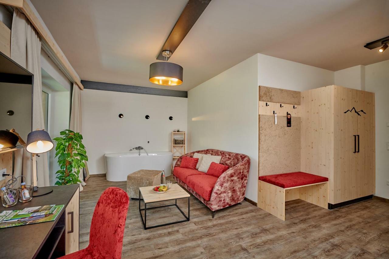 Landhotel Moorhof Нойшёнау Экстерьер фото
